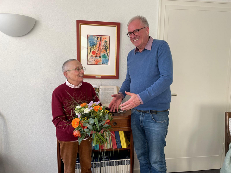 Verabschiedung der scheidenden Vorsitzenden der Synagogengemeinde Saar, Ricarda Kunger durch den Sprecher der LAG Erinnerungsarbeit im Saarland, Kirchenrat Frank-Matthias Hofmann. Foto: Annette Kuhn, Französisches Generalkonsulat Saarbrücken.